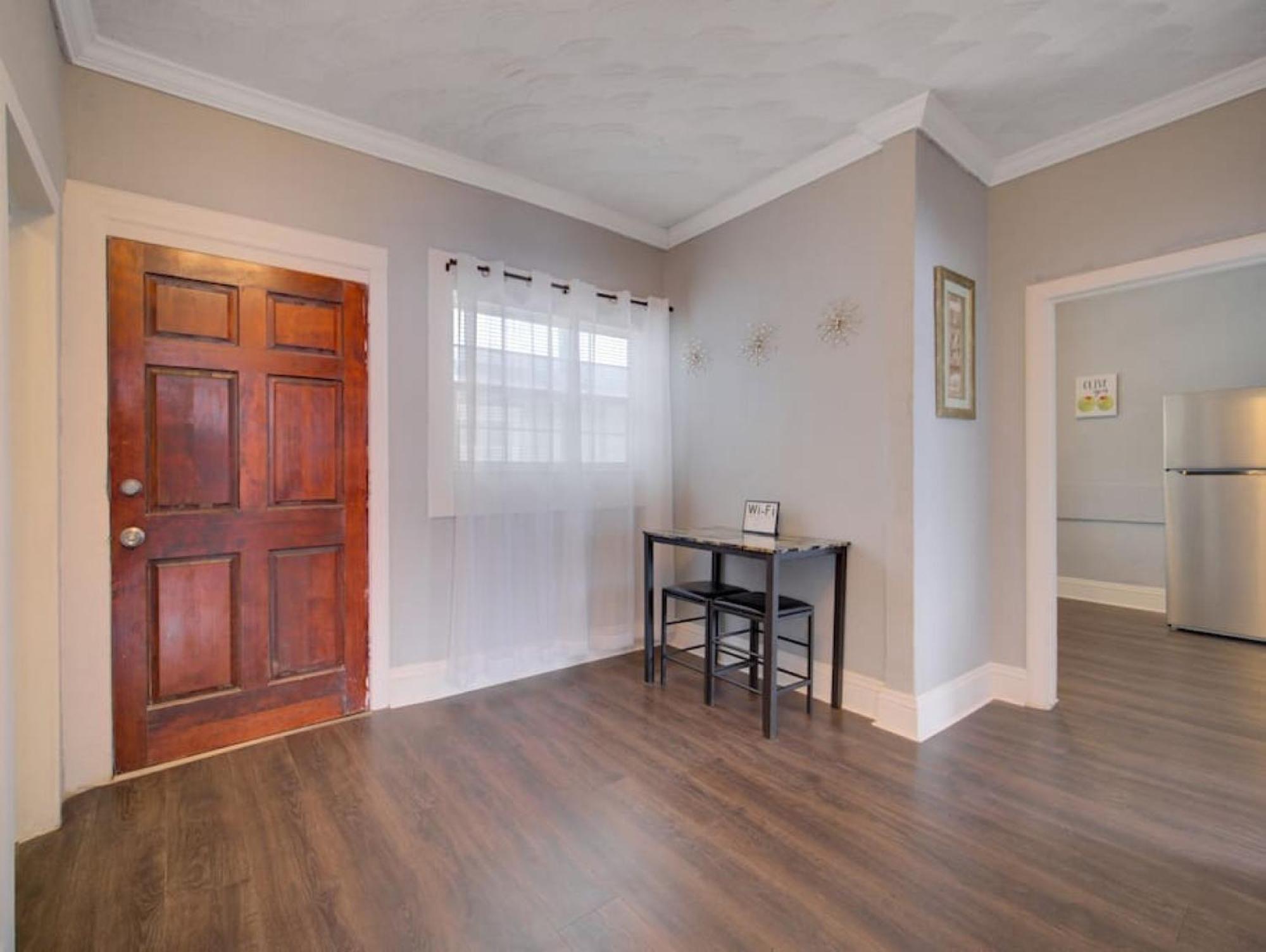 Modern Westshore Тампа Экстерьер фото