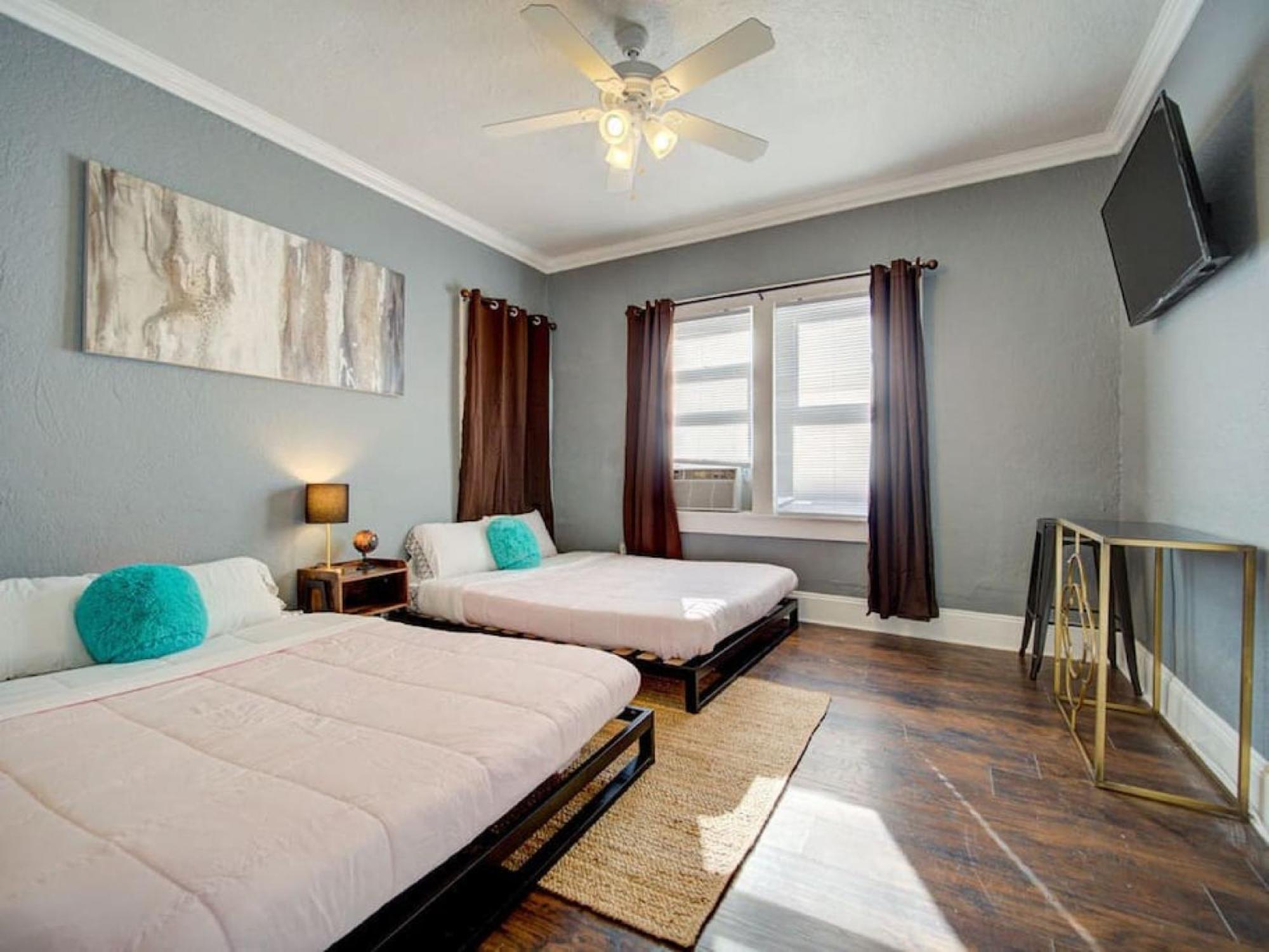 Modern Westshore Тампа Экстерьер фото